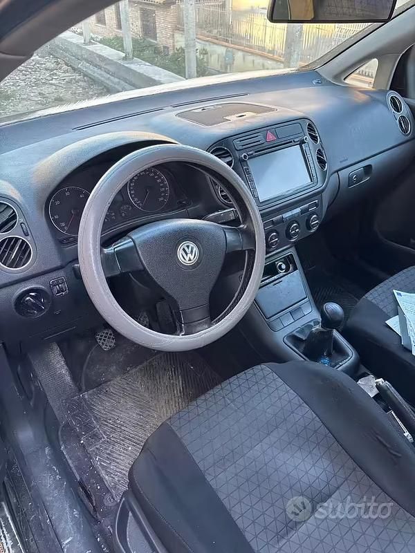 Usata VW Golf Plus Cross 105 CV (77 kW) 2005 Nero Monovolume