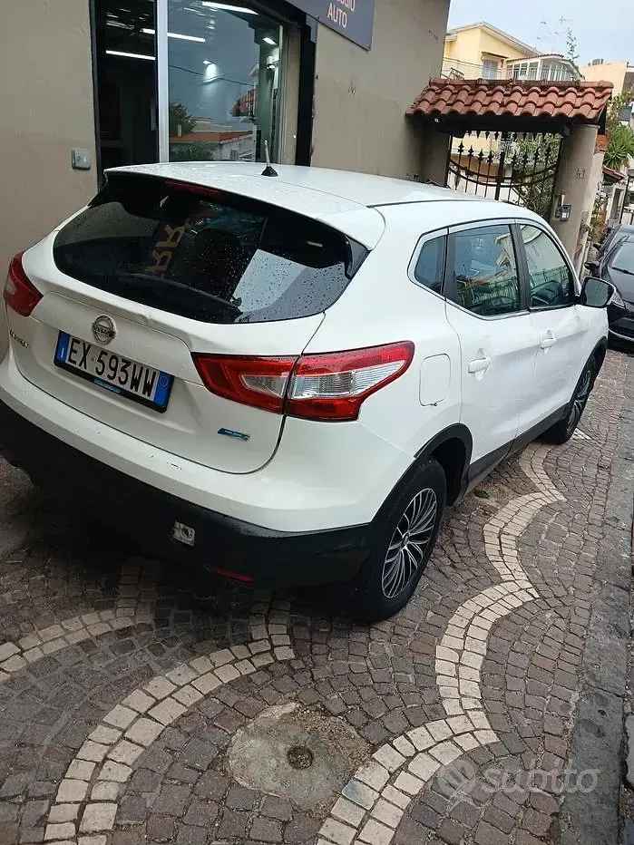 Usata Nissan Qashqai 110 CV (80 kW) 2014 Bianco SUV