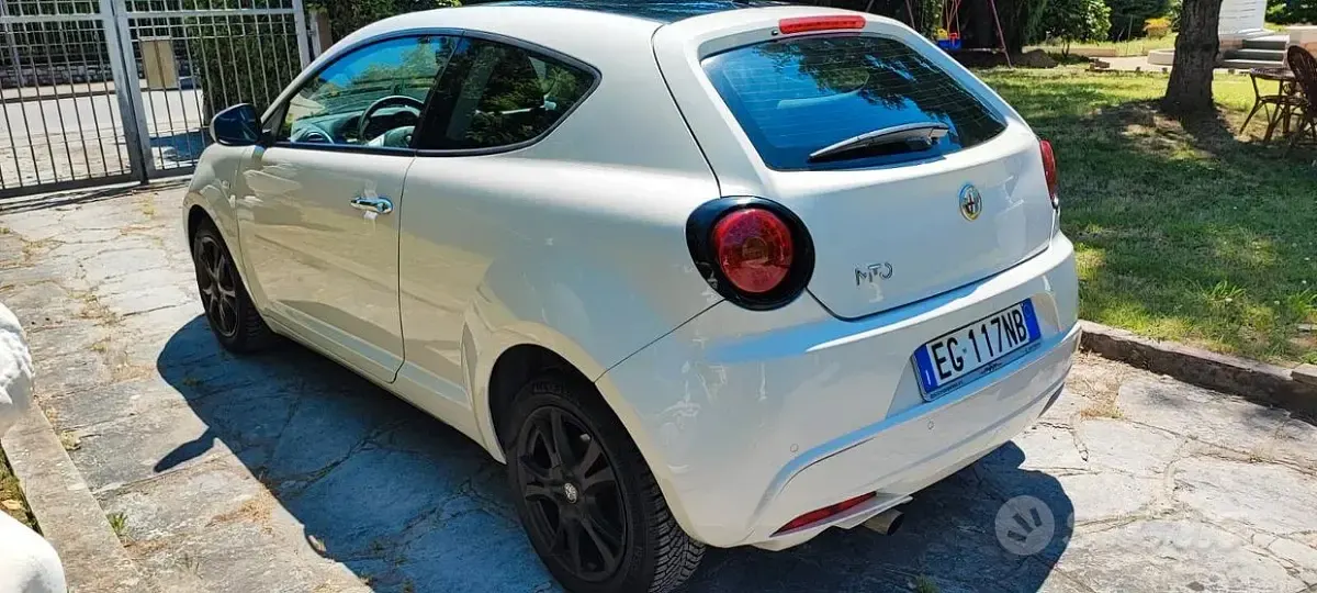 Usata Alfa Romeo MiTo Progression 105 CV (77 kW) 2011 Bianco Utilitaria
