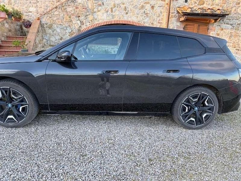 Usata BMW iX 102 kW (139 CV) 2024 Grigio SUV