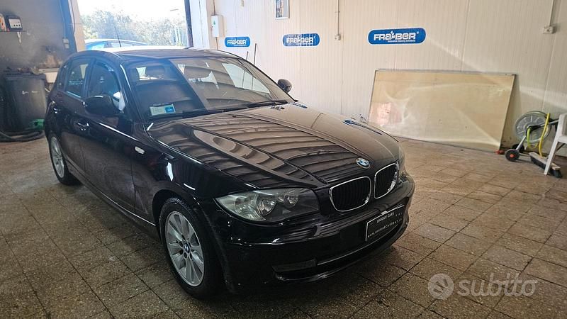 Nero Usata 2010 BMW 116 Due volumi | 4000 € (Ottimo prezzo) - Immagine 1/4