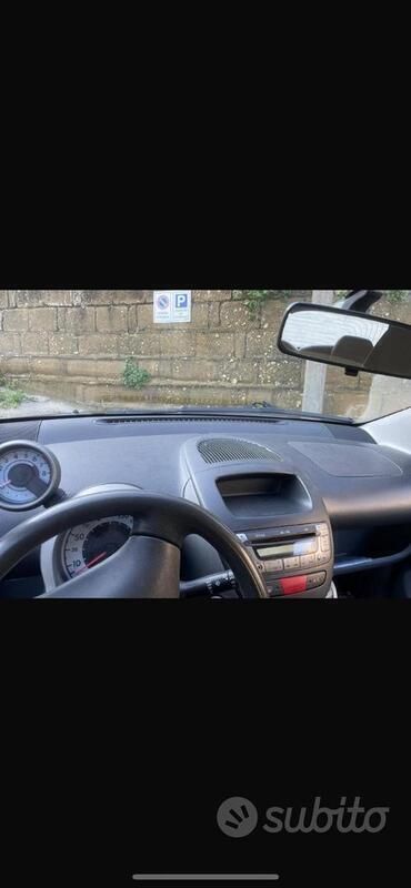 Usata Peugeot 107 68 CV (50 kW) 2007 Utilitaria