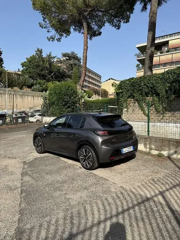Usata Peugeot 208 GT 101 CV (74 kW) 2022 Utilitaria