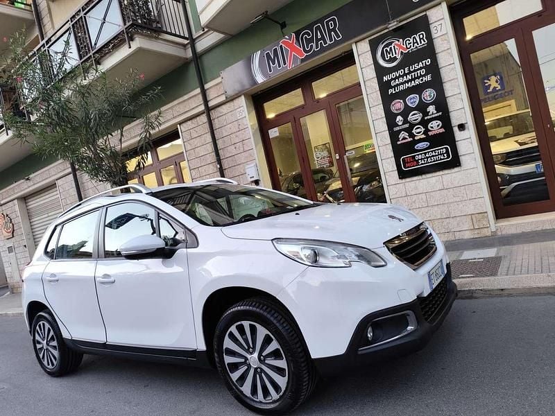 Bianco Usata 2014 Peugeot 2008 SUV | 8990 € (Buon prezzo) - Immagine 1/4