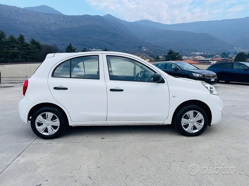 Usata Nissan Micra 80 CV (58 kW) 2016 Bianco Utilitaria