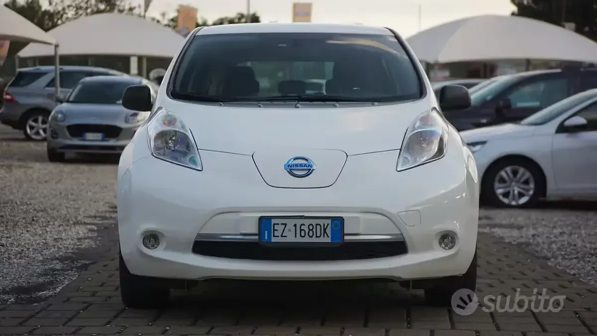 Usata Nissan Leaf Visia 80 kW (109 CV) 2015 Bianco Utilitaria