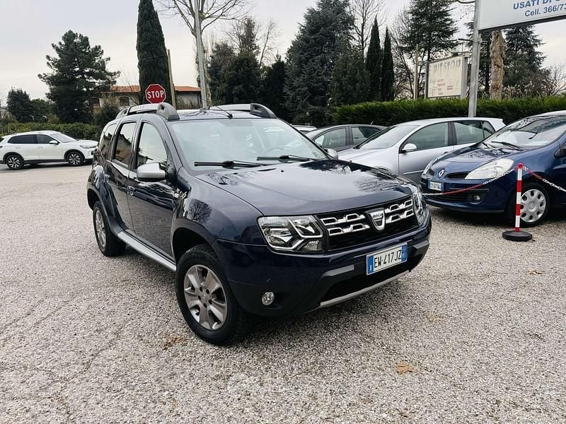 Usata Dacia Duster Lauréate 105 CV (77 kW) 2014 Blu/azzurro SUV