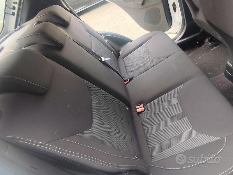 Usata Ford Ka Plus 71 CV (52 kW) 2017 Bianco Utilitaria