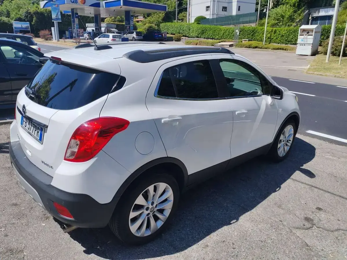 Usata Opel Mokka Cosmo 140 CV (102 kW) 2016 Bianco SUV
