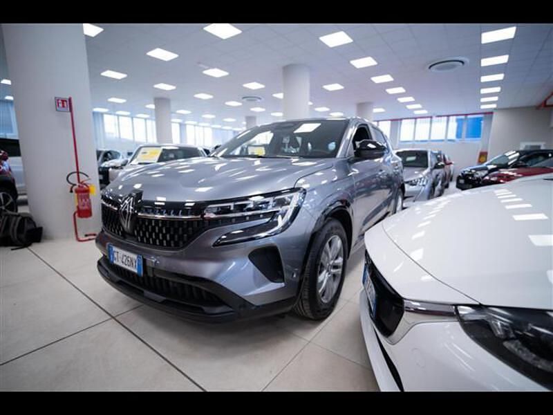 Usata Renault Austral Equilibre 130 CV (95 kW) 2024 Grigio chiaro SUV