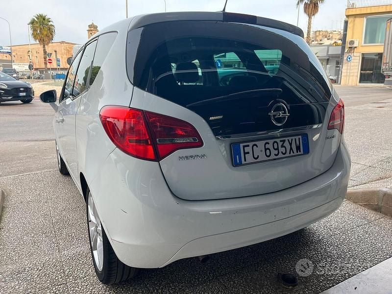 Usata Opel Meriva Cosmo 120 CV (88 kW) 2016 Bianco Monovolume