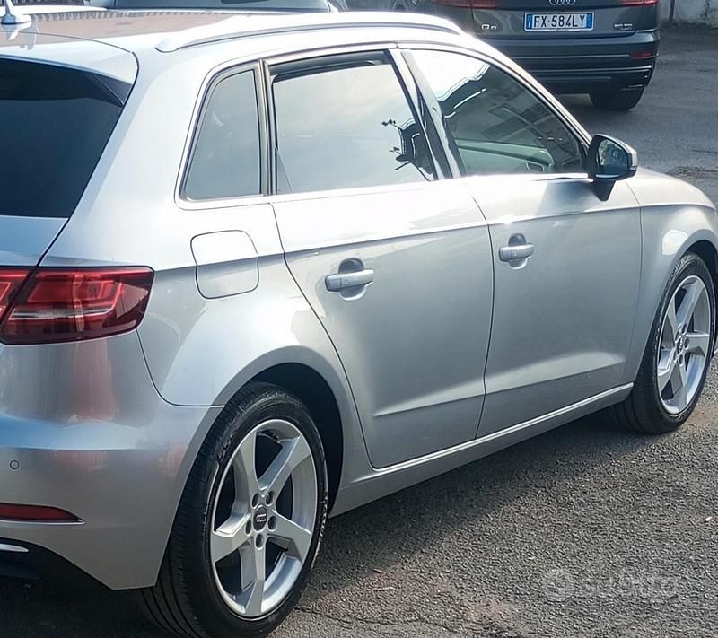 Usata Audi A3 2018 Grigio Berlina