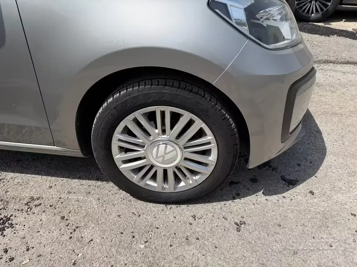 Usata VW up! Move 65 CV (47 kW) 2021 Grigio Utilitaria