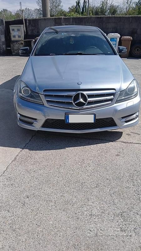 Usata Mercedes C220 Avantgarde 170 CV (125 kW) 2014 Grigio Coupé