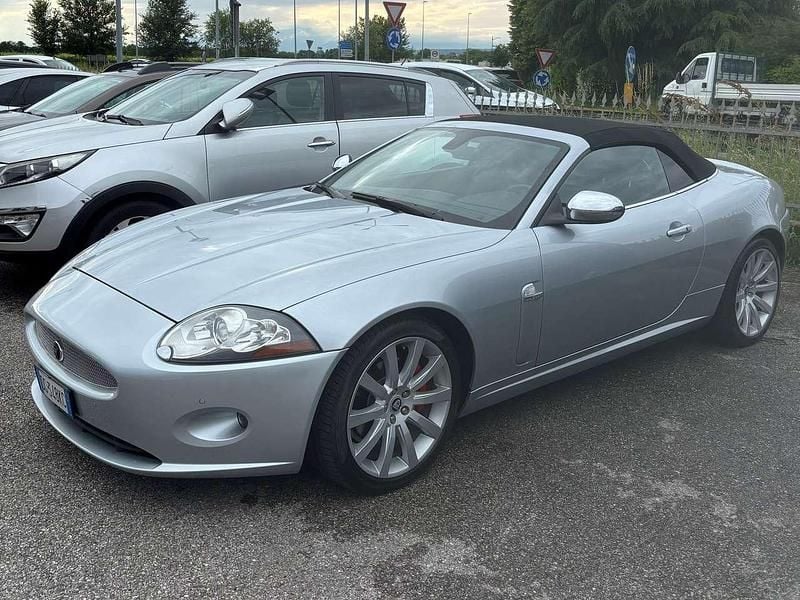 Usata Jaguar XK 298 CV (219 kW) 2007 Argento Cabrio