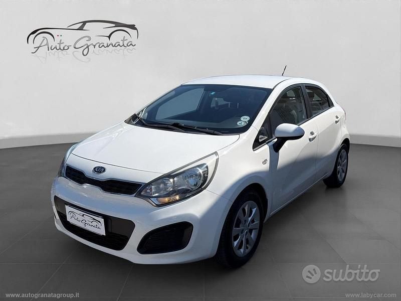 Usata Kia Rio EX 90 CV (66 kW) 2012 Bianco Berlina