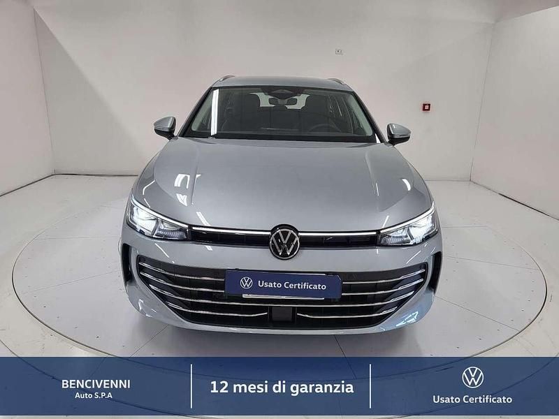 Usata VW Passat 204 CV (150 kW) 2025 Grigio Station wagon
