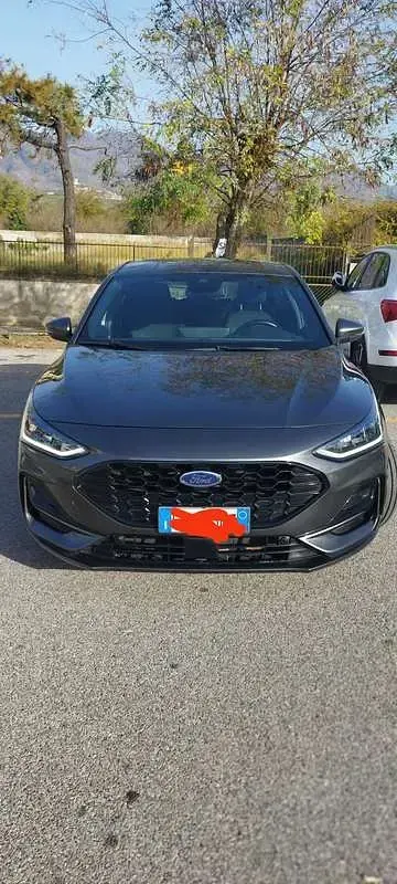 Usata Ford Focus ST-Line X 116 CV (85 kW) 2023 Grigio Berlina