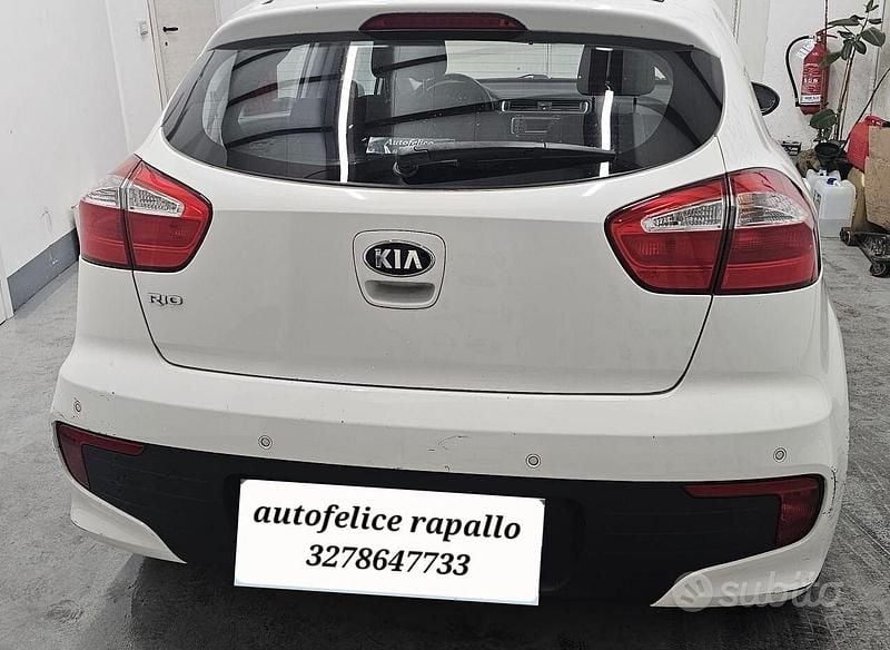 Usado Kia Rio Active 85 CV (62 kW) 2016 Blanco Utilitario