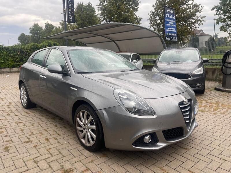 Usata Alfa Romeo Giulietta Progression 105 CV (77 kW) 2015 Argento Utilitaria