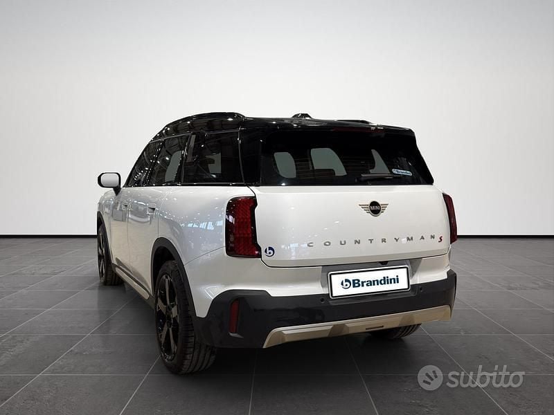 Usata Mini Countryman Favoured 218 CV (160 kW) 2025 Bianco SUV
