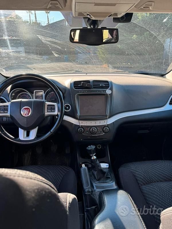 Usata Fiat Freemont 140 CV (102 kW) 2013 Grigio SUV