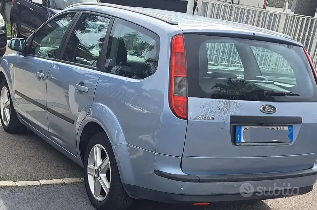 Usata Ford Focus S 116 CV (85 kW) 2005 Blu Station wagon