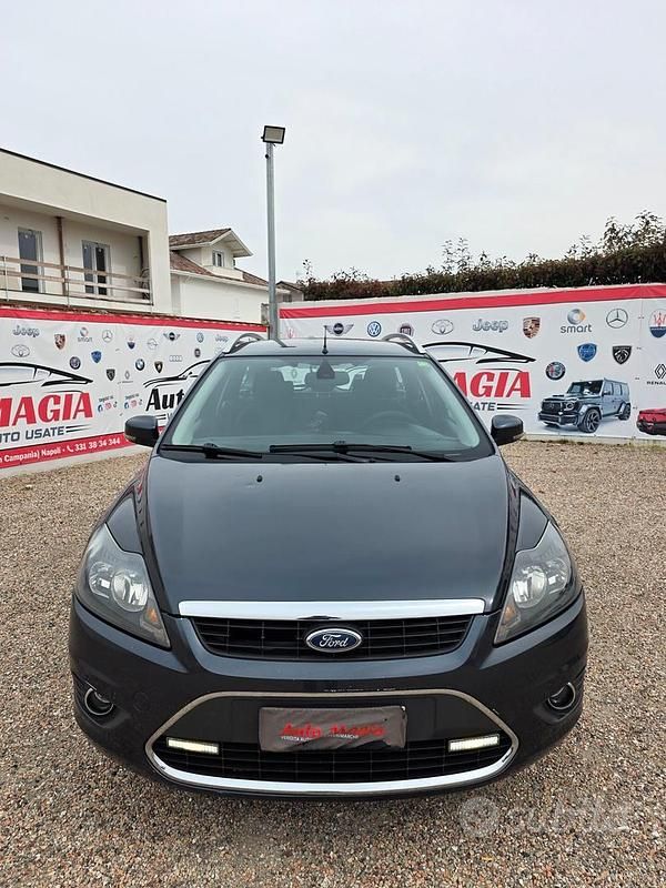 Usata Ford Focus 90 CV (66 kW) 2008 Grigio Station wagon
