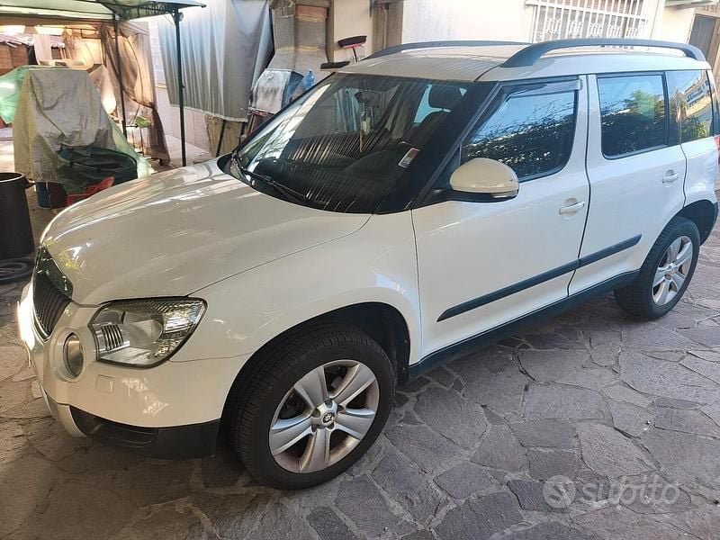 Usata Skoda Yeti Elegance 105 CV (77 kW) 2015 Bianco SUV