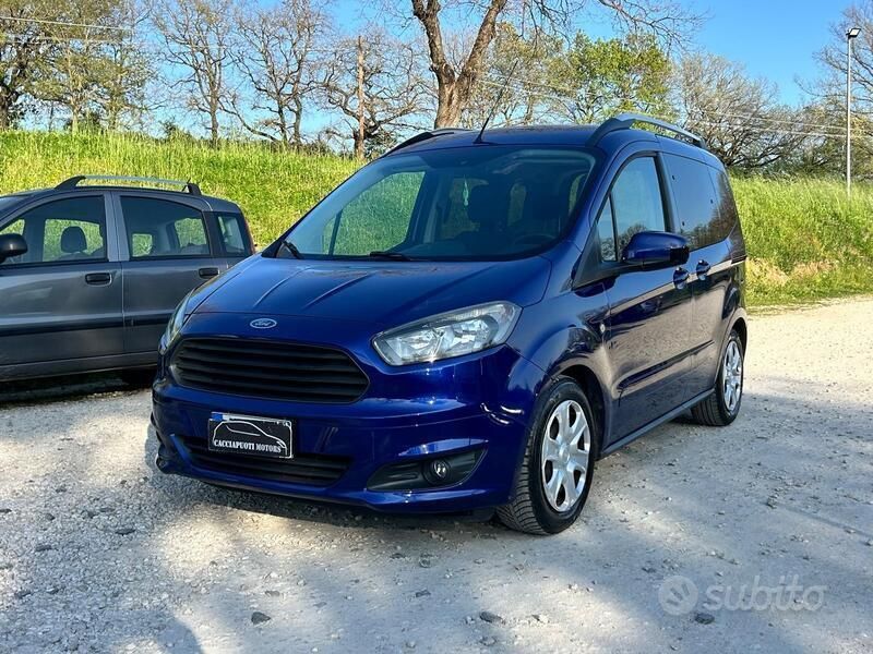 Usata Ford Tourneo Courier 95 CV (69 kW) 2018 Blu Monovolume