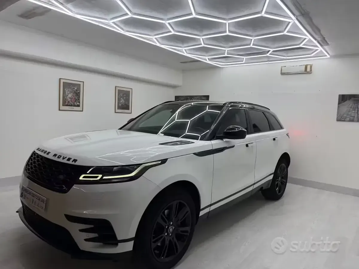 Usata Land Rover Range Rover Velar R-Dynamic 179 CV (131 kW) 2018 Beige SUV