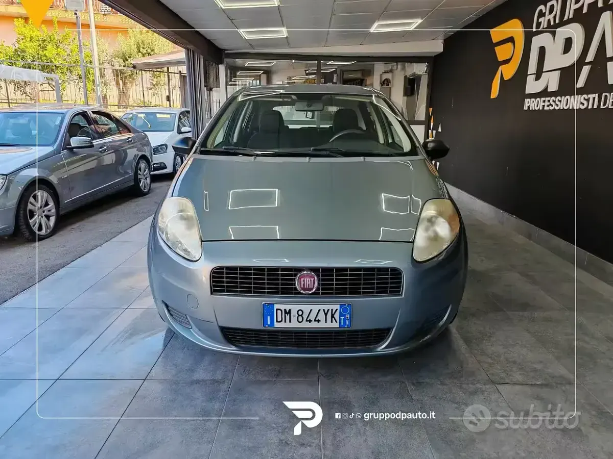 Usata Fiat Grande Punto 65 CV (47 kW) 2008 Grigio Utilitaria