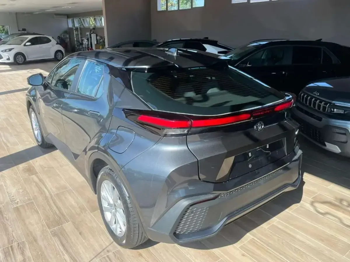 Nuova Toyota C-HR Active 163 CV (119 kW) 2025 Bianco SUV