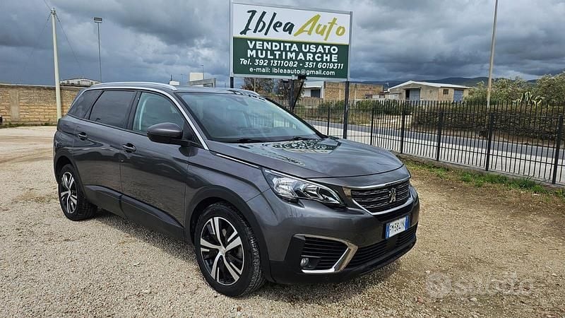 Usata Peugeot 5008 120 CV (88 kW) 2017 Grigio Station wagon