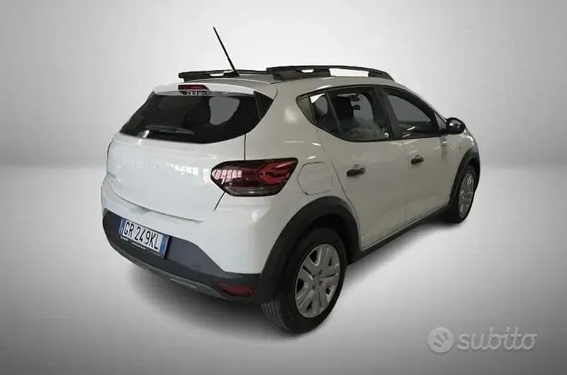 Usata Dacia Sandero Essentiel 101 CV (74 kW) 2023 Other Berlina
