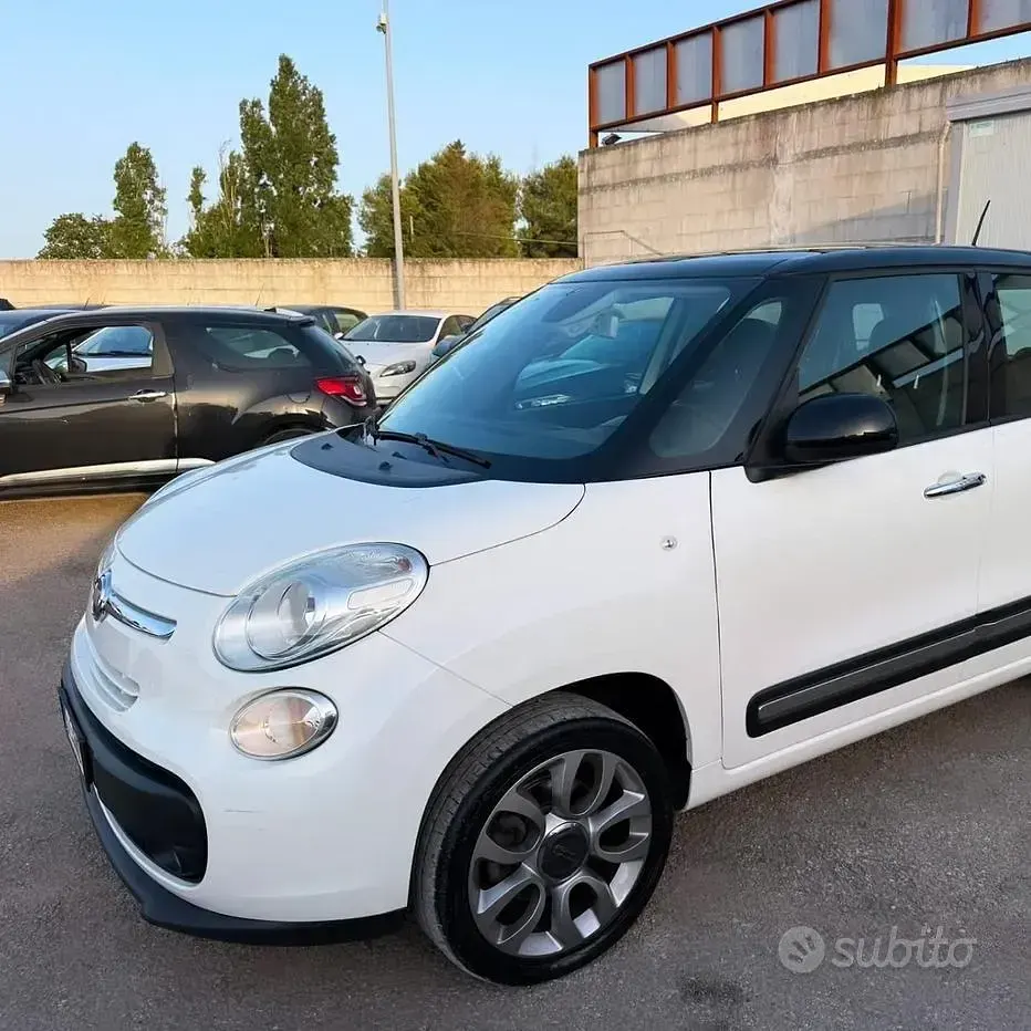 Usata Fiat 500L Lounge 80 CV (58 kW) 2015 Bianco Monovolume
