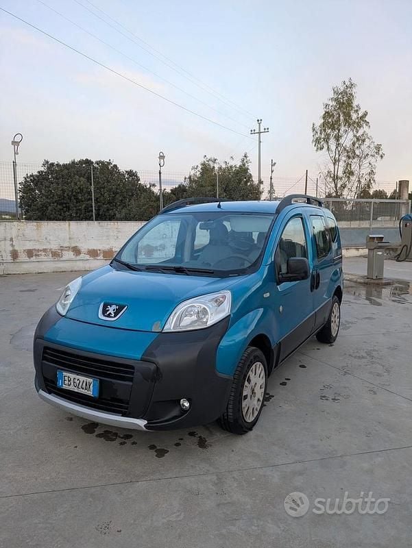Usata Peugeot Bipper Outdoor 68 CV (50 kW) 2010 Verde Monovolume