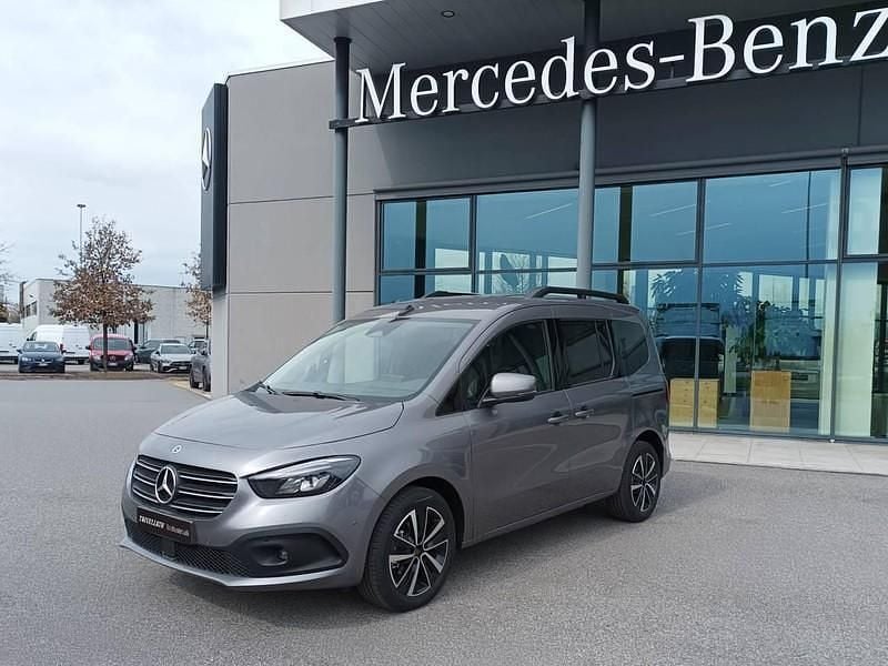 Nuova Mercedes T180 116 CV (85 kW) 2026 Grigio Monovolume