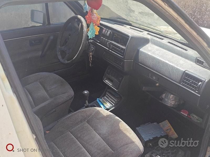 Begagnad VW Jetta 1987 Vit Sedan