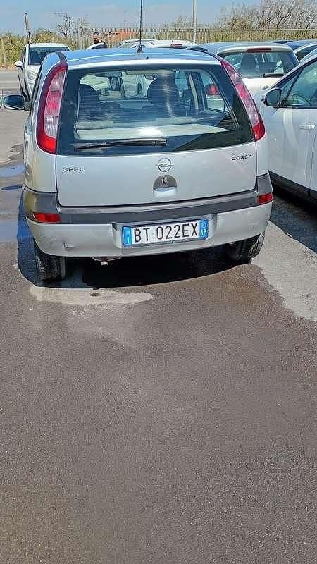 Usata Opel Corsa Comfort 58 CV (42 kW) 2001 Utilitaria