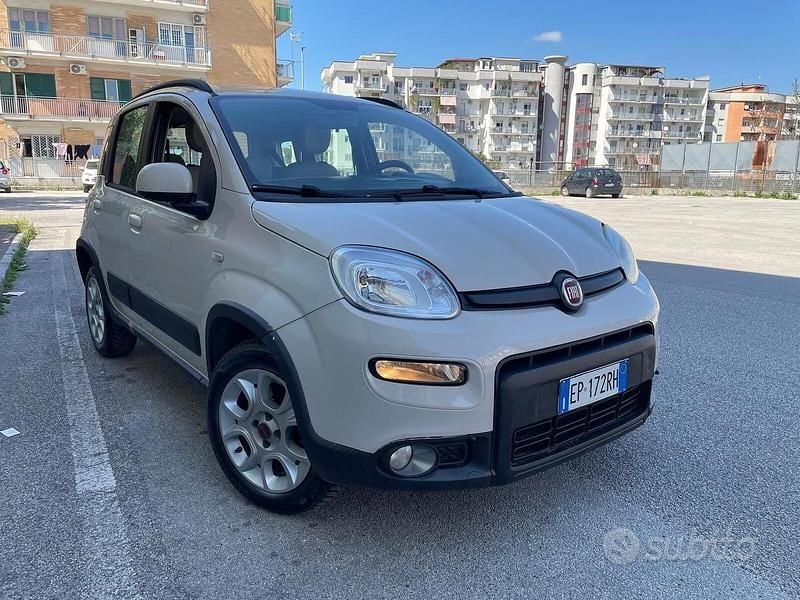 Usata Fiat Panda Trekking 80 CV (58 kW) 2014 Beige Utilitaria