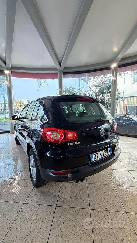 Usata VW Tiguan Trendline 140 CV (102 kW) 2009 Nero SUV