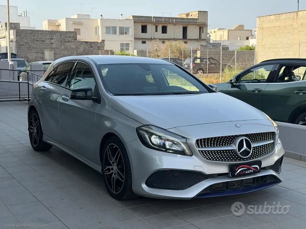 Usata Mercedes A180 Premium 116 CV (85 kW) 2016 Grigio Utilitaria
