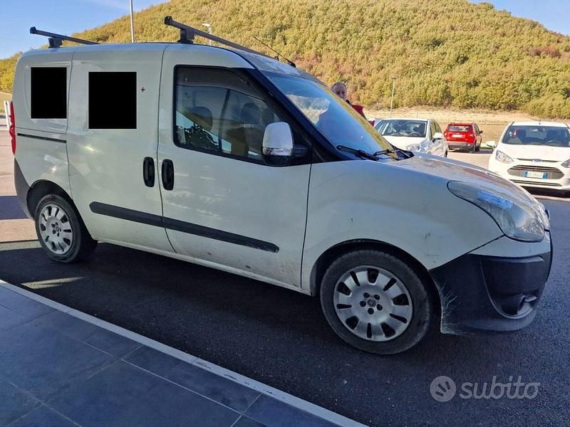 Usata Fiat Doblò 95 CV (69 kW) 2012 Bianco(met.) Monovolume