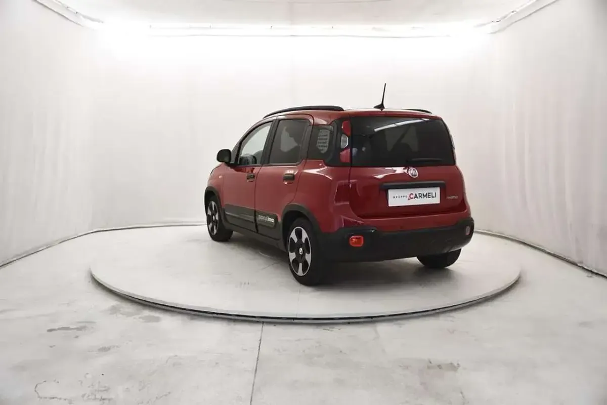 Usado Fiat Panda Cross Cross 69 HP (50 kW) 2025 Vermelho Citadino