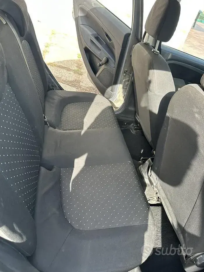 Usata Fiat Grande Punto 75 CV (55 kW) 2007 Grigio Utilitaria