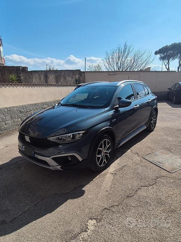 Usata Fiat Tipo Cross 131 CV (96 kW) 2022 Berlina