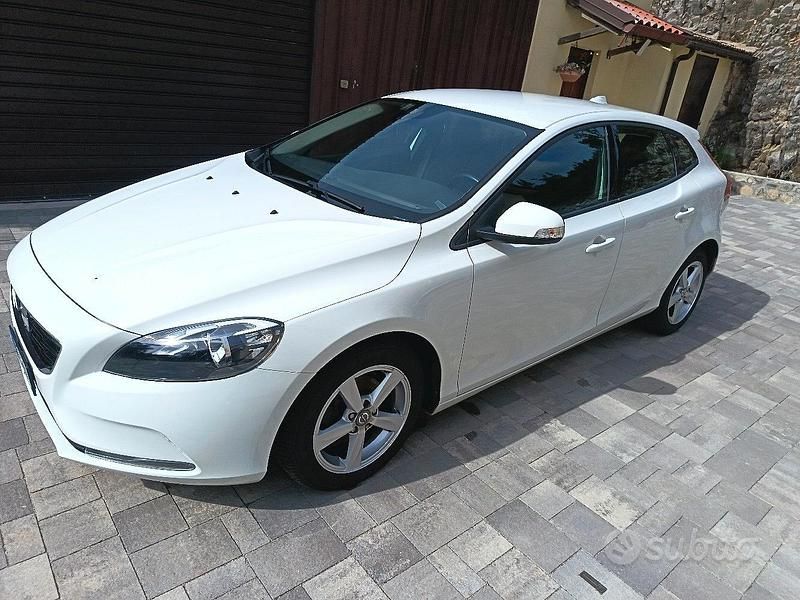 Usata Volvo V40 2014 Bianco Berlina