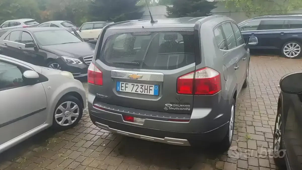 Usata Chevrolet Orlando 163 CV (119 kW) 2011 Grigio Monovolume