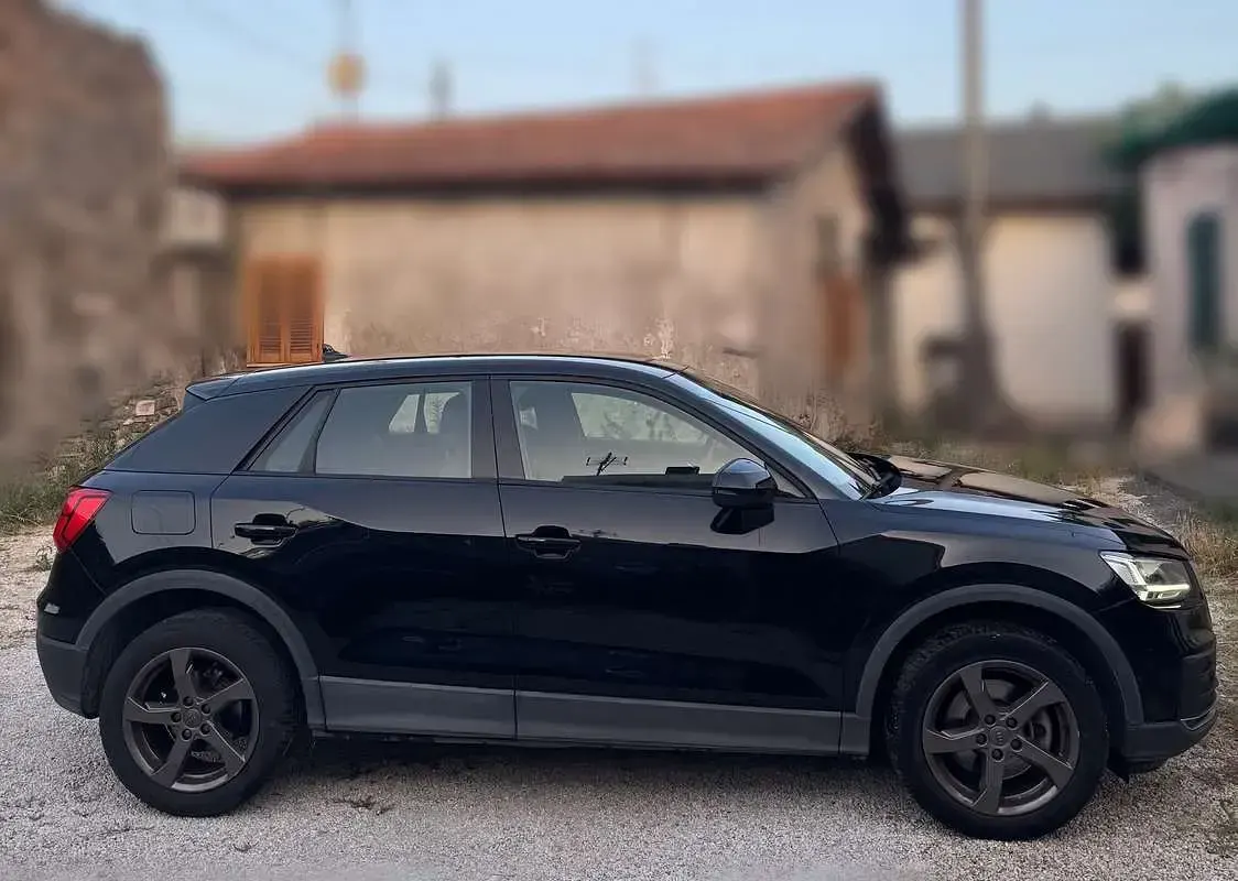 Usata Audi Q2 Ambiente 116 CV (85 kW) 2019 Nero SUV